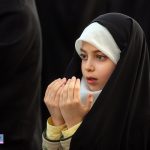 نماز دختر کوچک